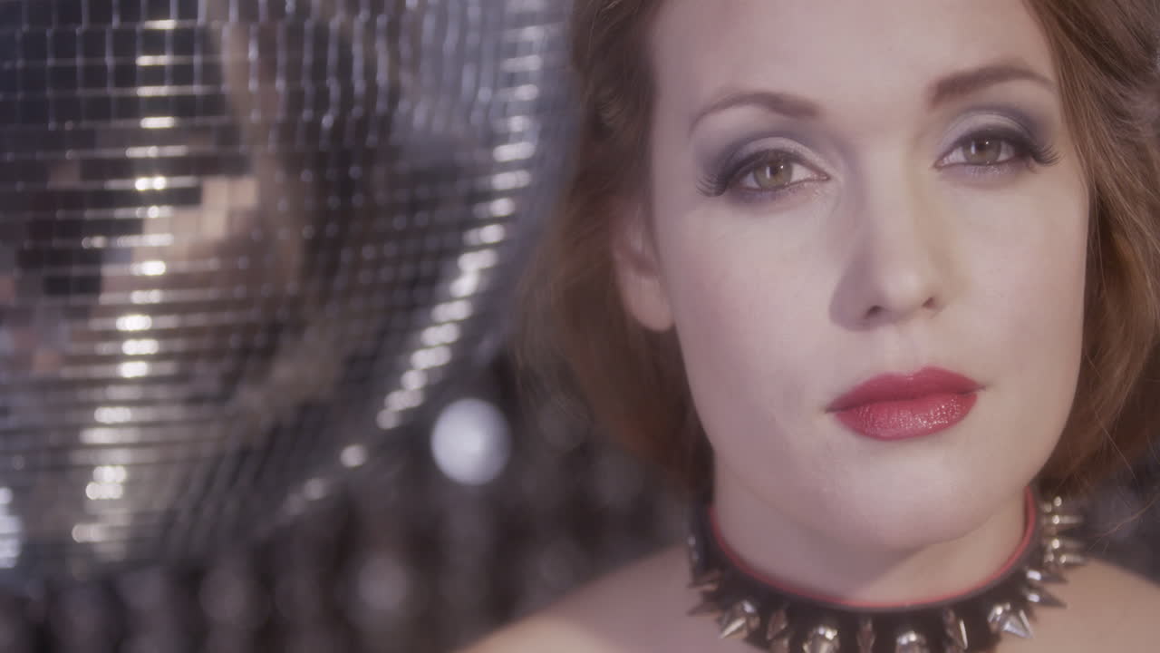 여자 스파이크 4k 01