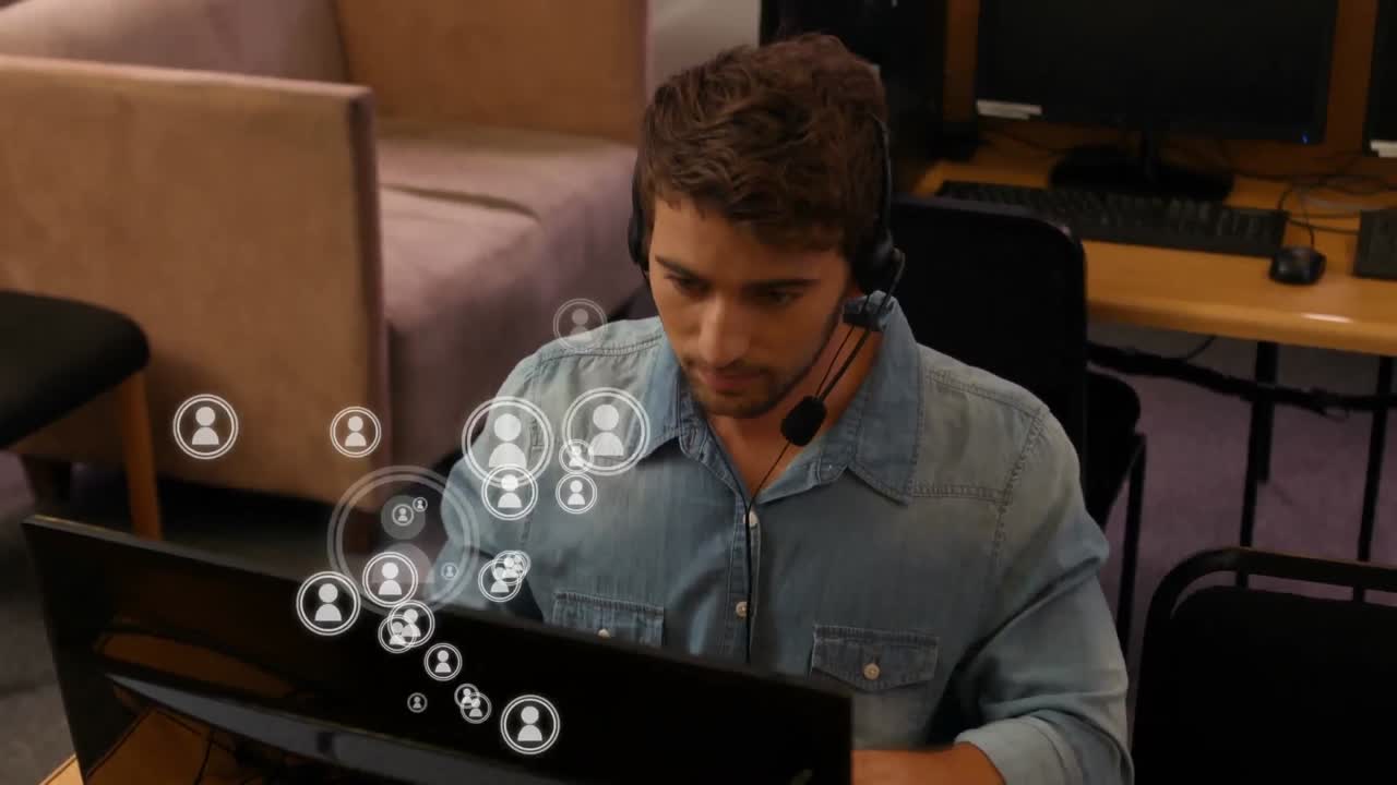 animación de un hombre caucásico hablando con auriculares sobre iconos blancos