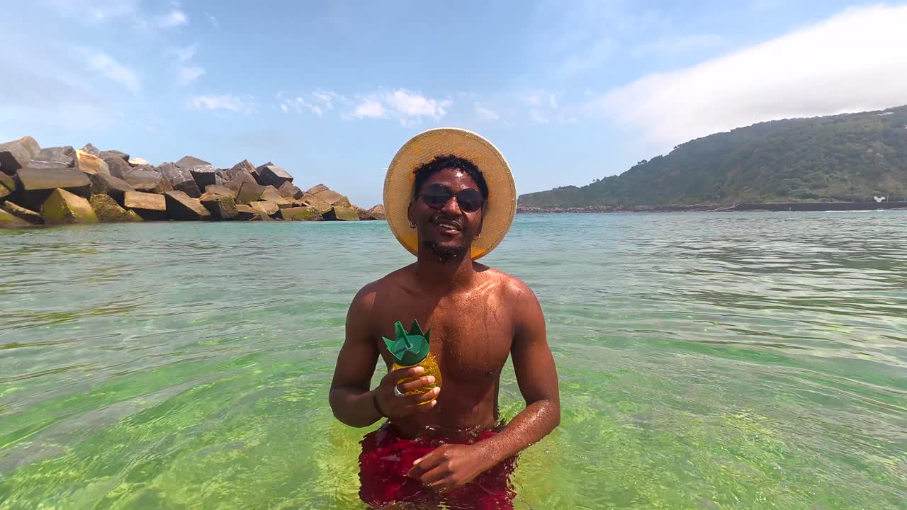 Man enjoying vacation in the ocean