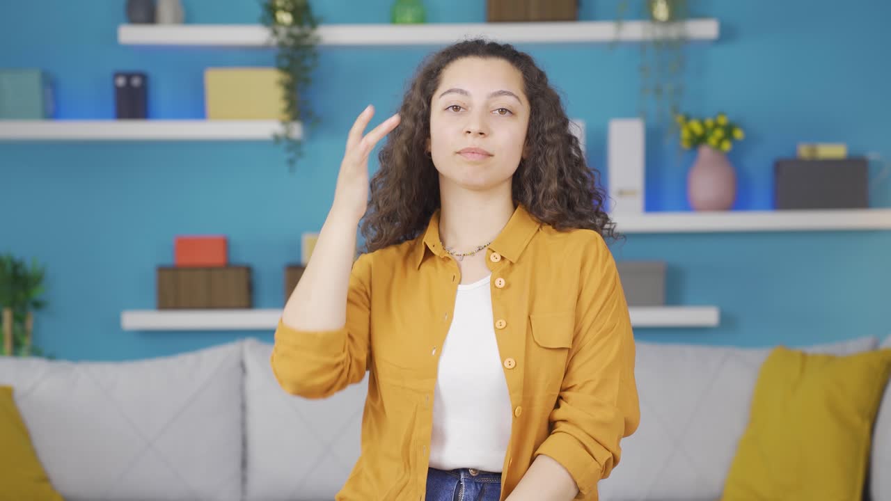 una joven arrogante y engreída.