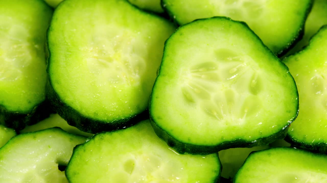 신선한 호박과 슬라이스 로테이션: 건강한 식단과 생활 방식을 촉진하는 개념