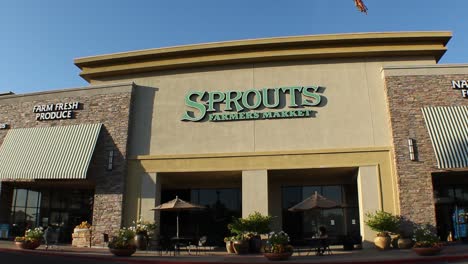 sprouts grocery store establishing straight on