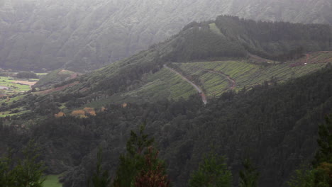 Steile-Bergstation-Azoren-Estates-Insel-São-Miguel-Portugal