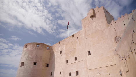 Old-traditional-fort-in-Niswa,-Oman