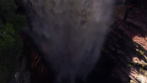 una vista aérea de una cascada, chapada diamantina, bahía, brasil