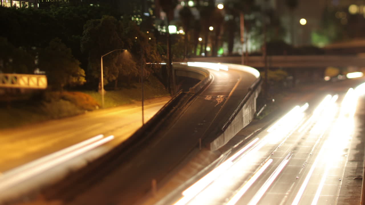 cambio de inclinación de la noche de la autopista