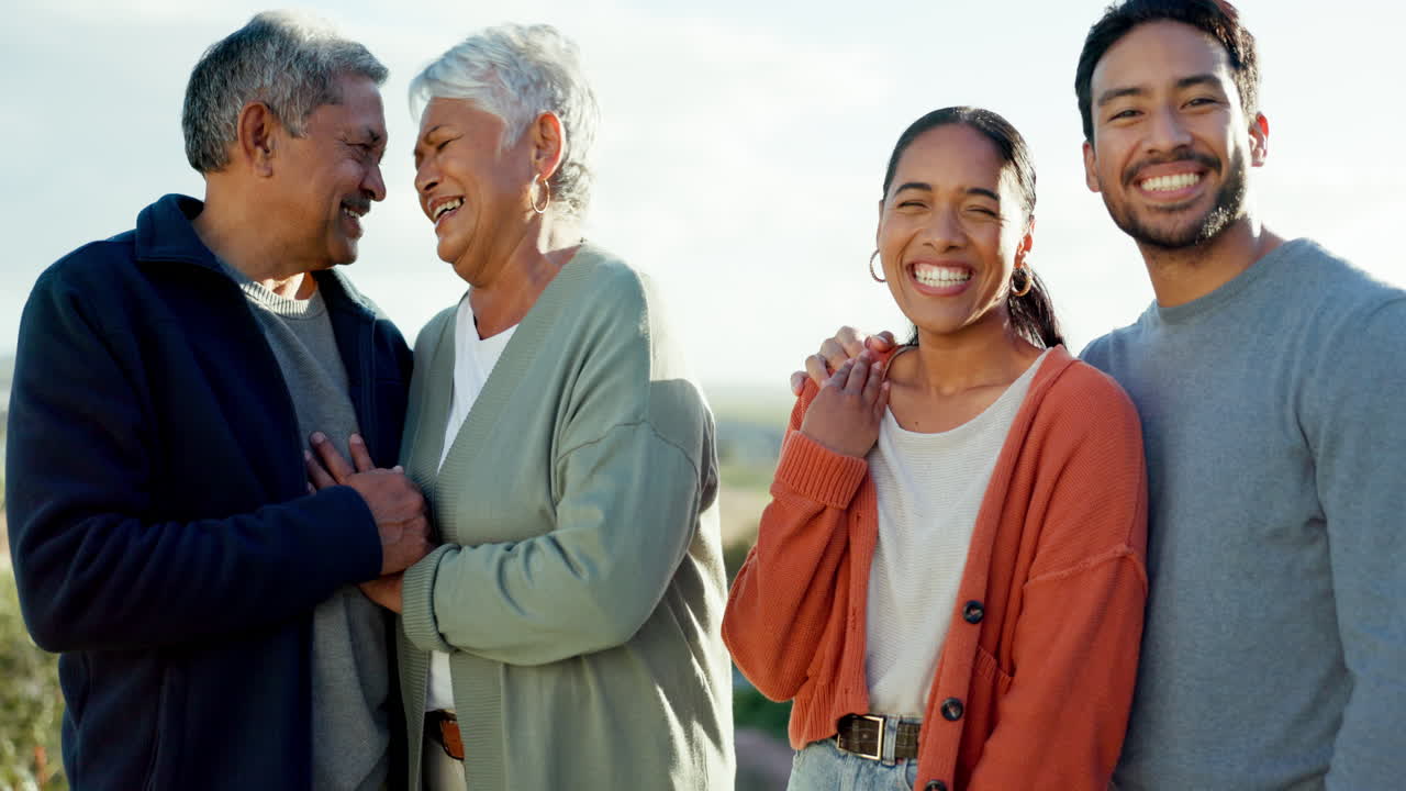 가족, 노인 부모 및 부부의 얼굴