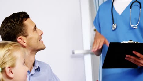 Doctor-interacting-with-patient