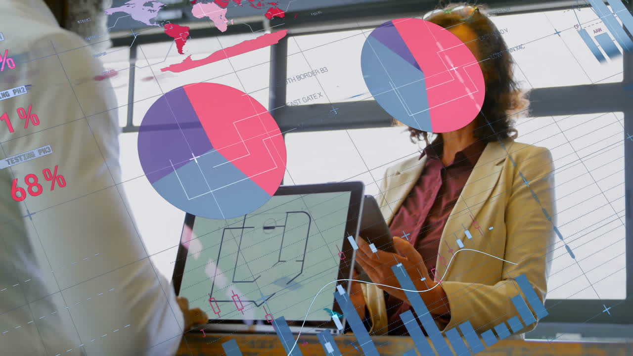 Animation von Finanzdatenverarbeitung über verschiedenen Kollegen, die im Büro arbeiten