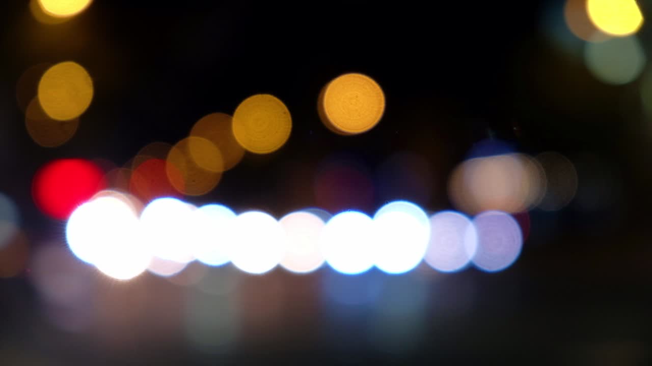 도시 교통의 비중이 낮은 불빛