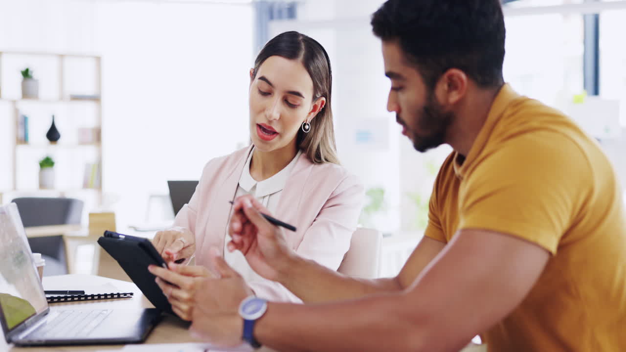 gente de negocios, charla de la compañía