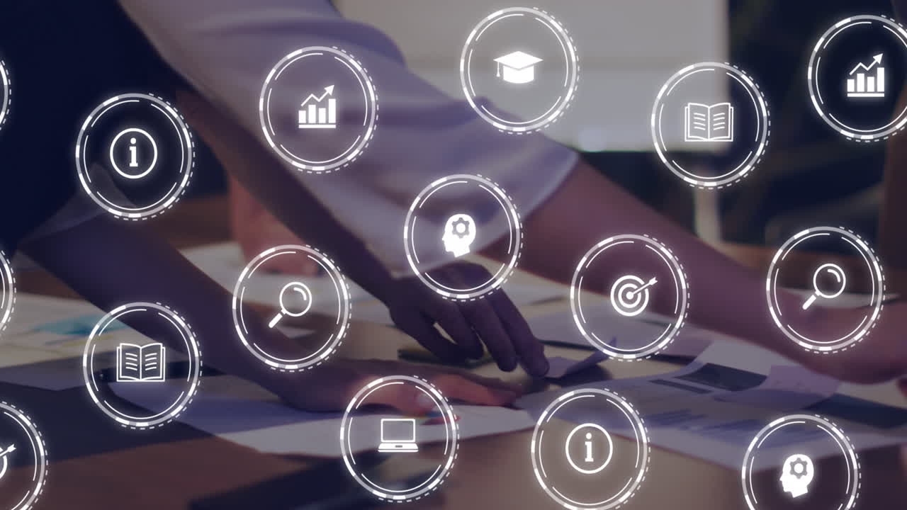 animación de la red de conexiones con iconos sobre diversas personas en la oficina