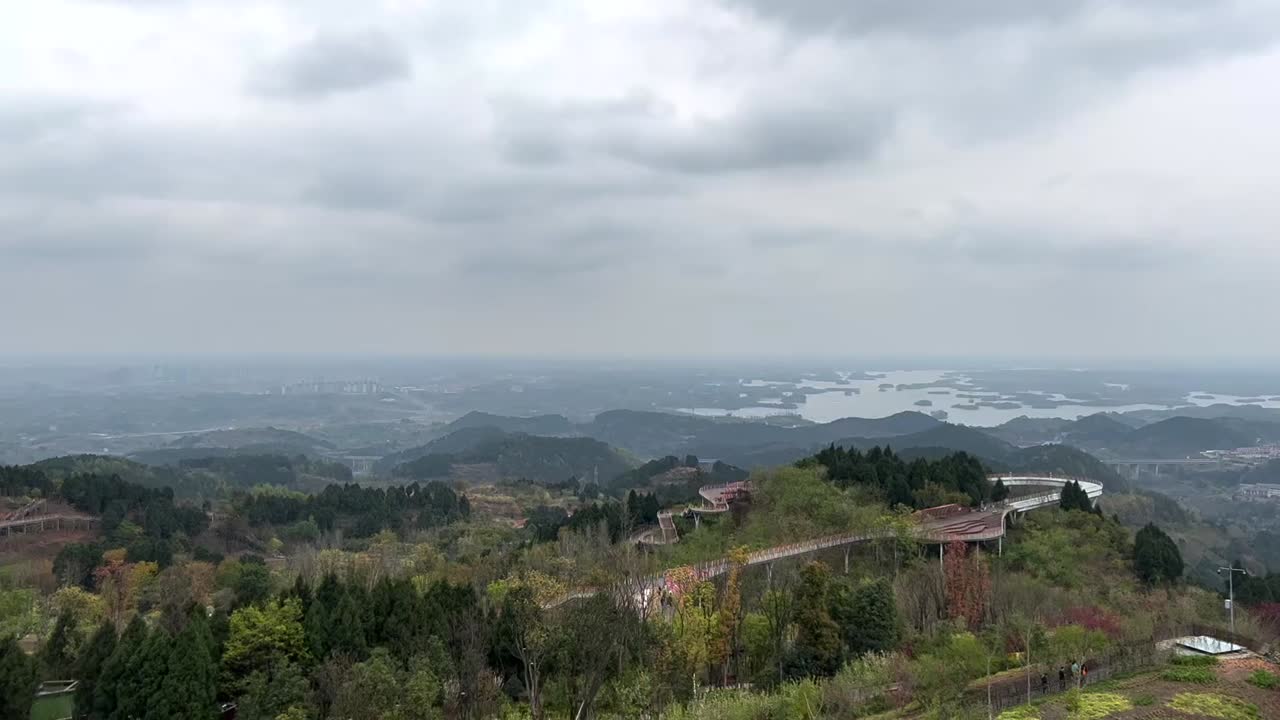 vista panorámica de las montañas de longquan, chengdu, china