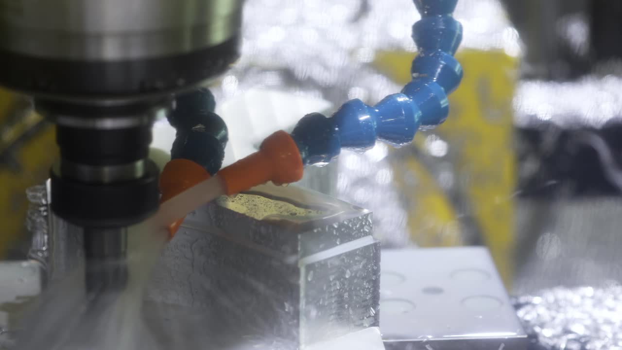 máquina de fresado cnc para el trabajo de metales.