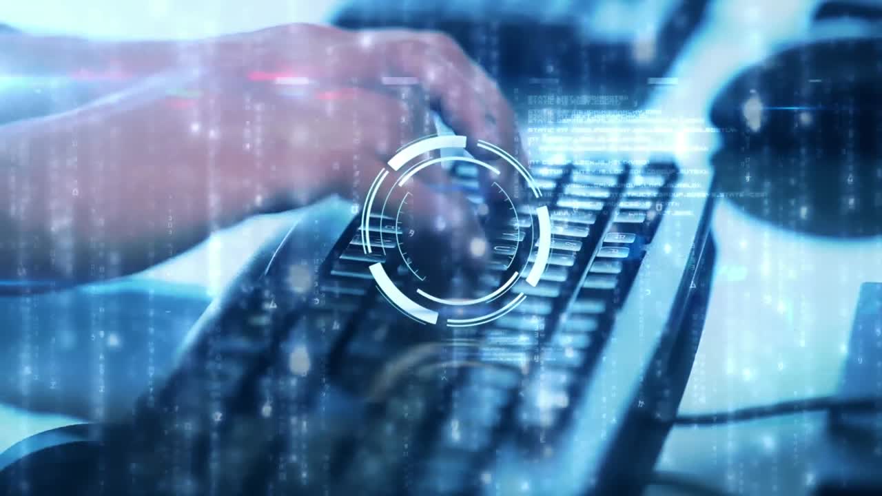 animación del escaneo del alcance con procesamiento de datos sobre la persona que escribe en el teclado de la computadora