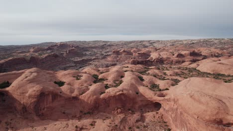 Imágenes-De-Drones-Volando-Sobre-El-Suroeste-De-Estados-Unidos-Utah-Arizona-Nevada-Rocas-Desierto