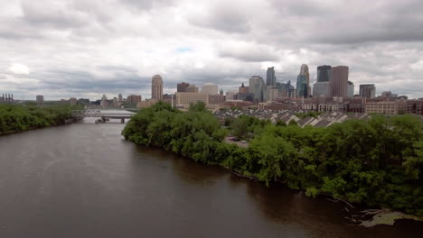 horizonte del río mississippi y minneapolis