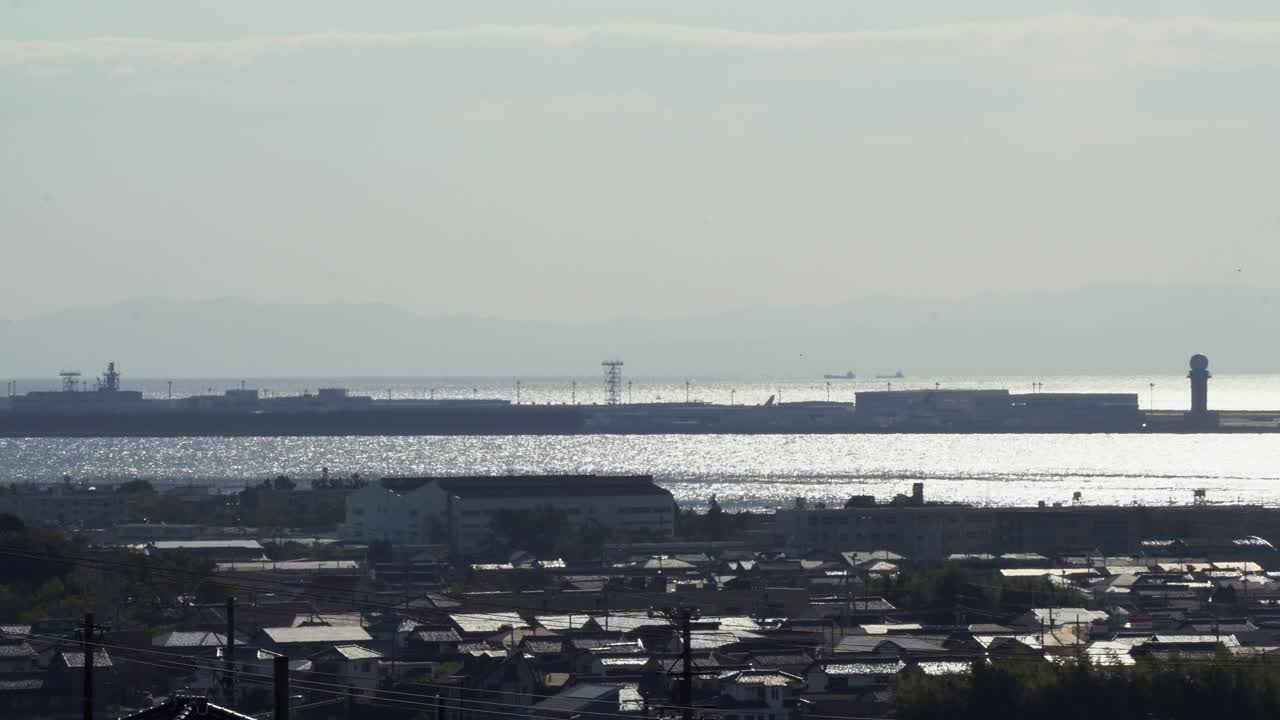 Panoramica orizzontale sull'aeroporto di Chubu Centrair (Prefettura di Aichi, Giappone)