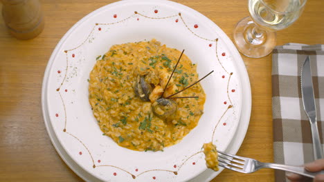 risotto with clams and shrimp, mediterranean