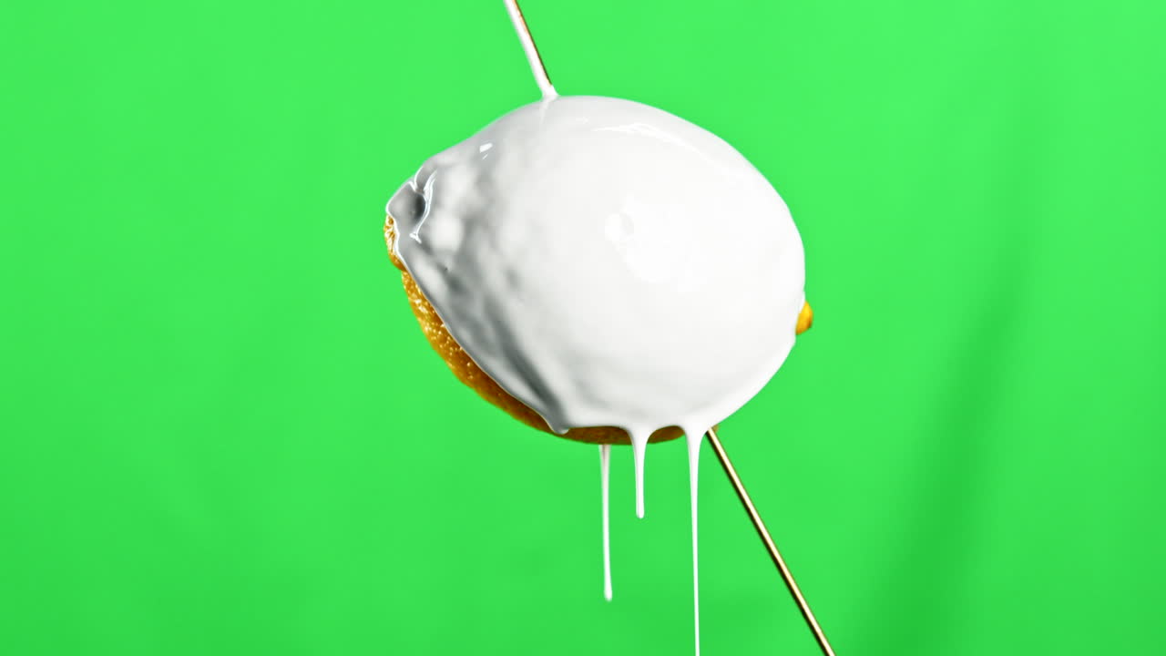 limón con llovizna blanca