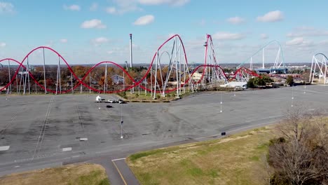 Full-view-of-an-amusement-park-located-in-Charlotte,-NC