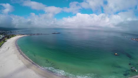 vista aérea de la bahía de campamentos