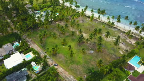 una hermosa playa en república dominicana llamada playa bonita en las terrenas