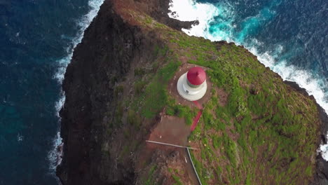 Luftaufnahme-Von-Oben-Nach-Unten-über-Makapus-Leuchtturm-An-Der-Küste-Der-Insel-Oahu,-Hawaii