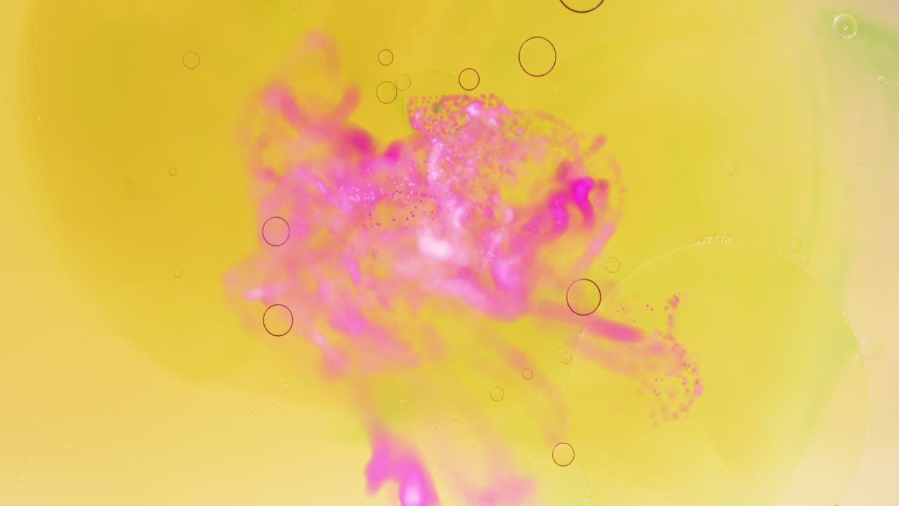 animación de fondo amarillo con patrones líquidos abstractos