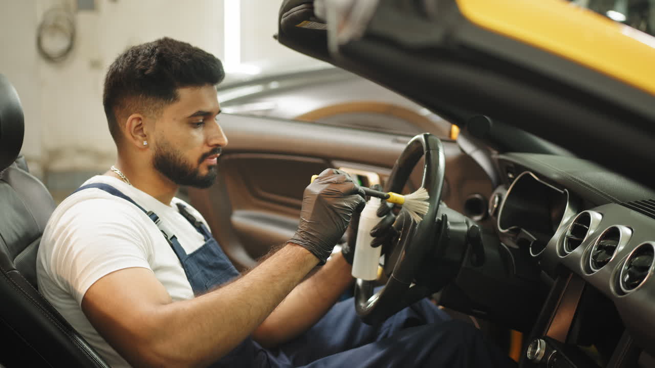 detalles del interior del auto