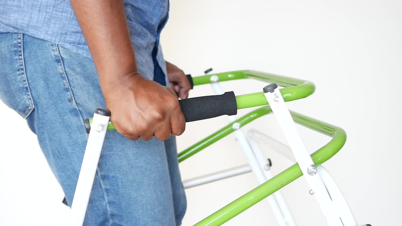 기 를 사용 하여 는 사람