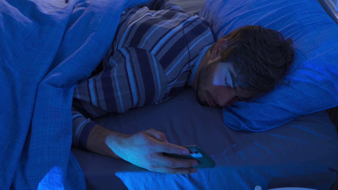 ⁇ 드폰 중독자 젊은이