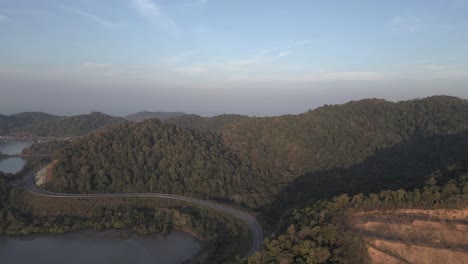 Amanecer-En-La-Isla-Tropical-De-Malasia-Langkawi,-Océano-Pacífico