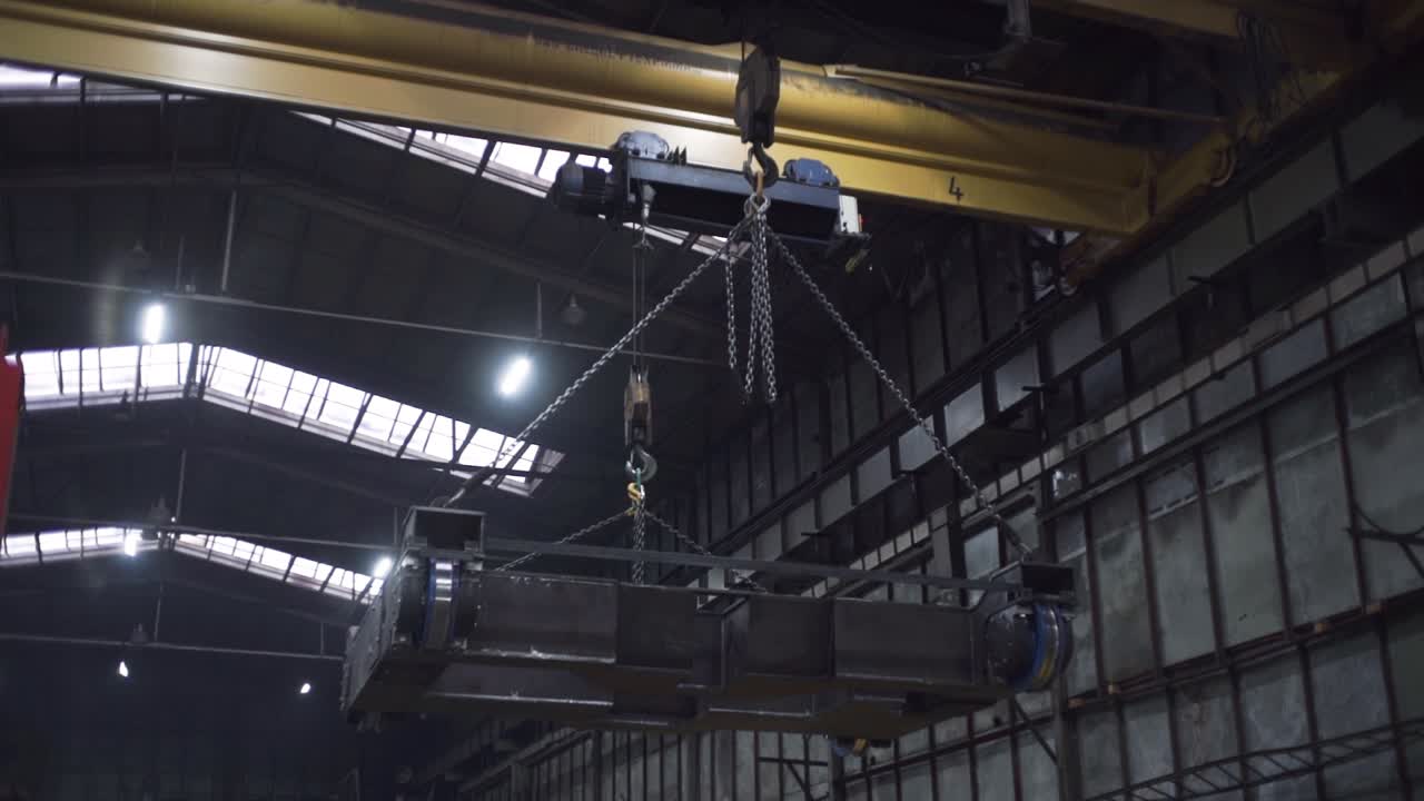 Industrial Crane Lifting Heavy Metal Frame