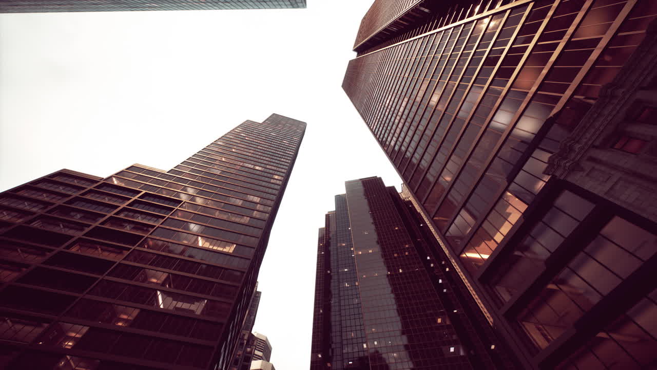 reflejo en el vidrio de los rascacielos