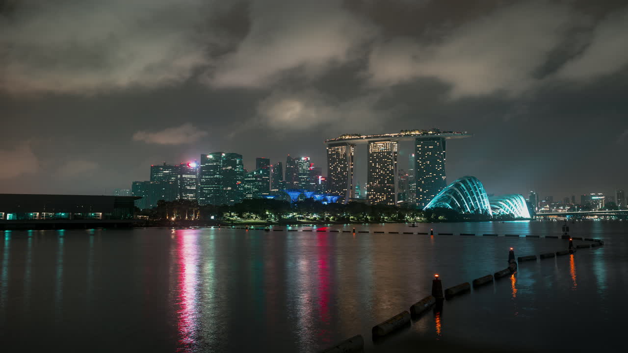 Timelapse of Singapore cityscape at night