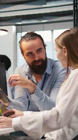 vertical video mentor teaching young employee to troubleshoot software errors using ai
