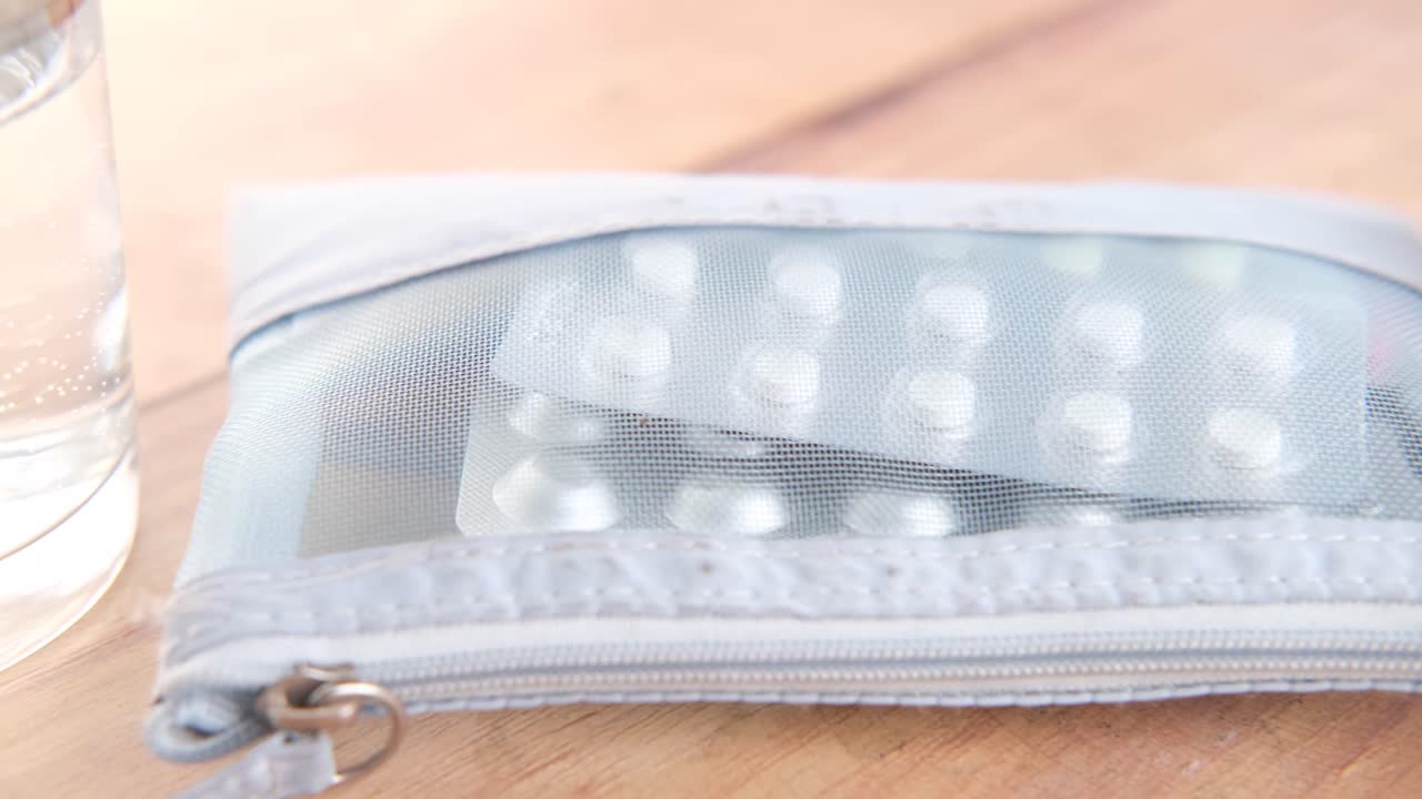 약을 가진 약 조직자