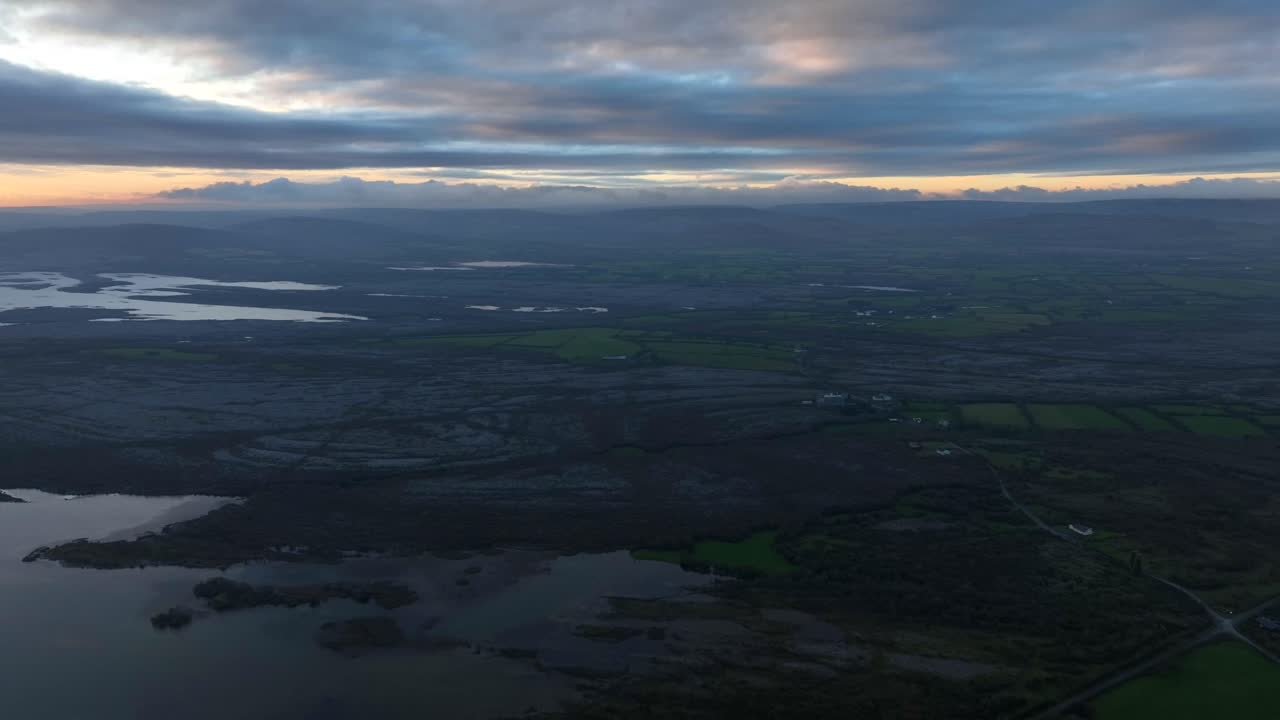 로그 버니, 클레어 카운티, 아일랜드, 2023년 11월