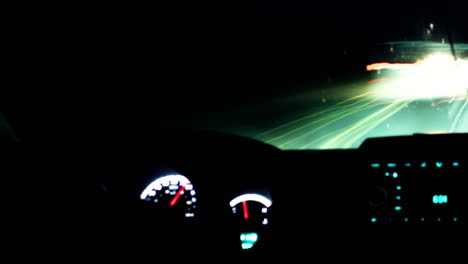 Timelapse-De-Conducir-Un-Automóvil-En-La-Carretera-Nocturna