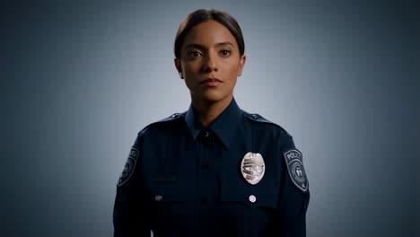 woman in police uniform