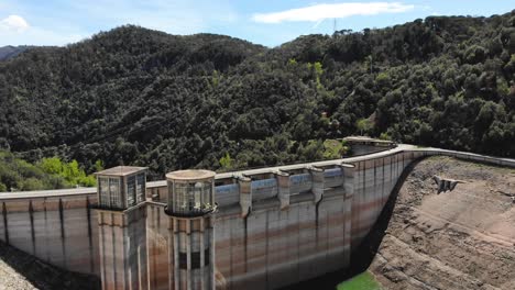 Damm-with-empty-reservoir.-Aerial-shot