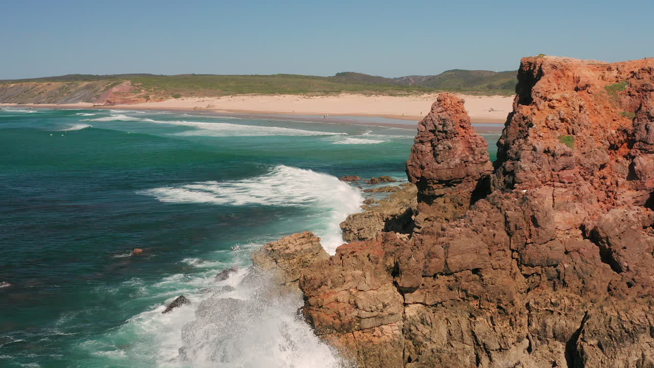 Aerea: la spiaggia per surfisti di Bordeira in Algarve