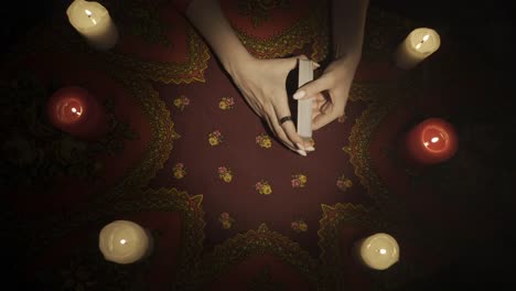 tarot card reading session