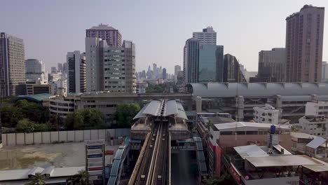 bangkok, ratchathewi, recorrido aéreo en avión no tripulado 4k