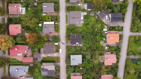 bunch of tiny houses in a good neighborhood