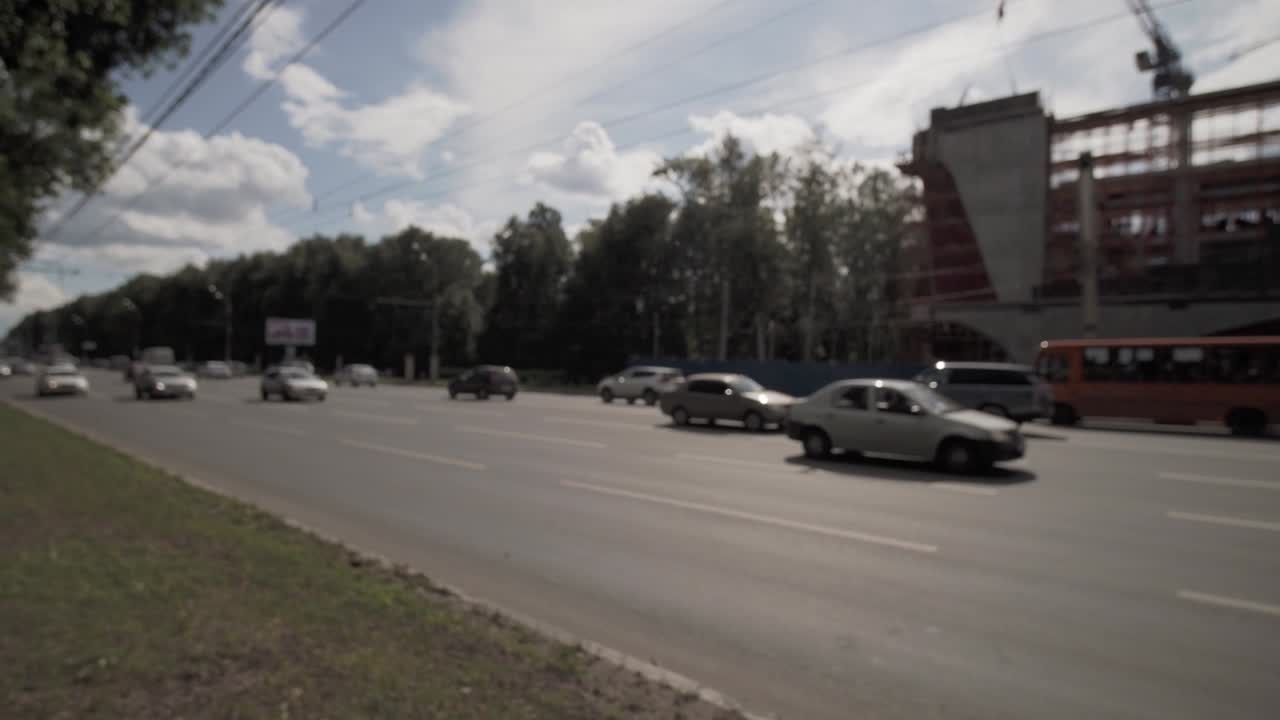 도시 교통의 흐릿한 스 영상입니다.