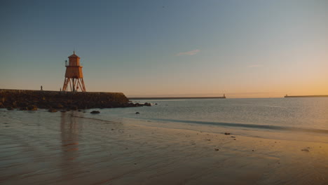 South-Shields-wide-angle-at-sunrise