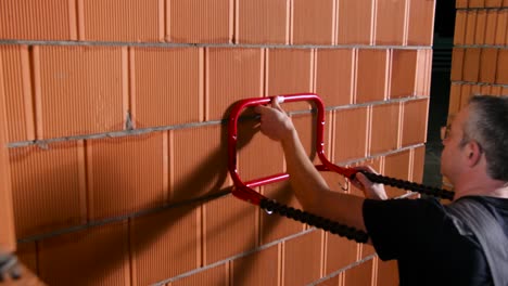 instalación y nivelamiento de paredes de ladrillo