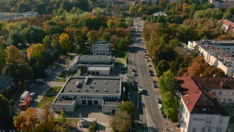 Revealing-aerial-drone-flight-in-Warsaw-capital-city,-Poland